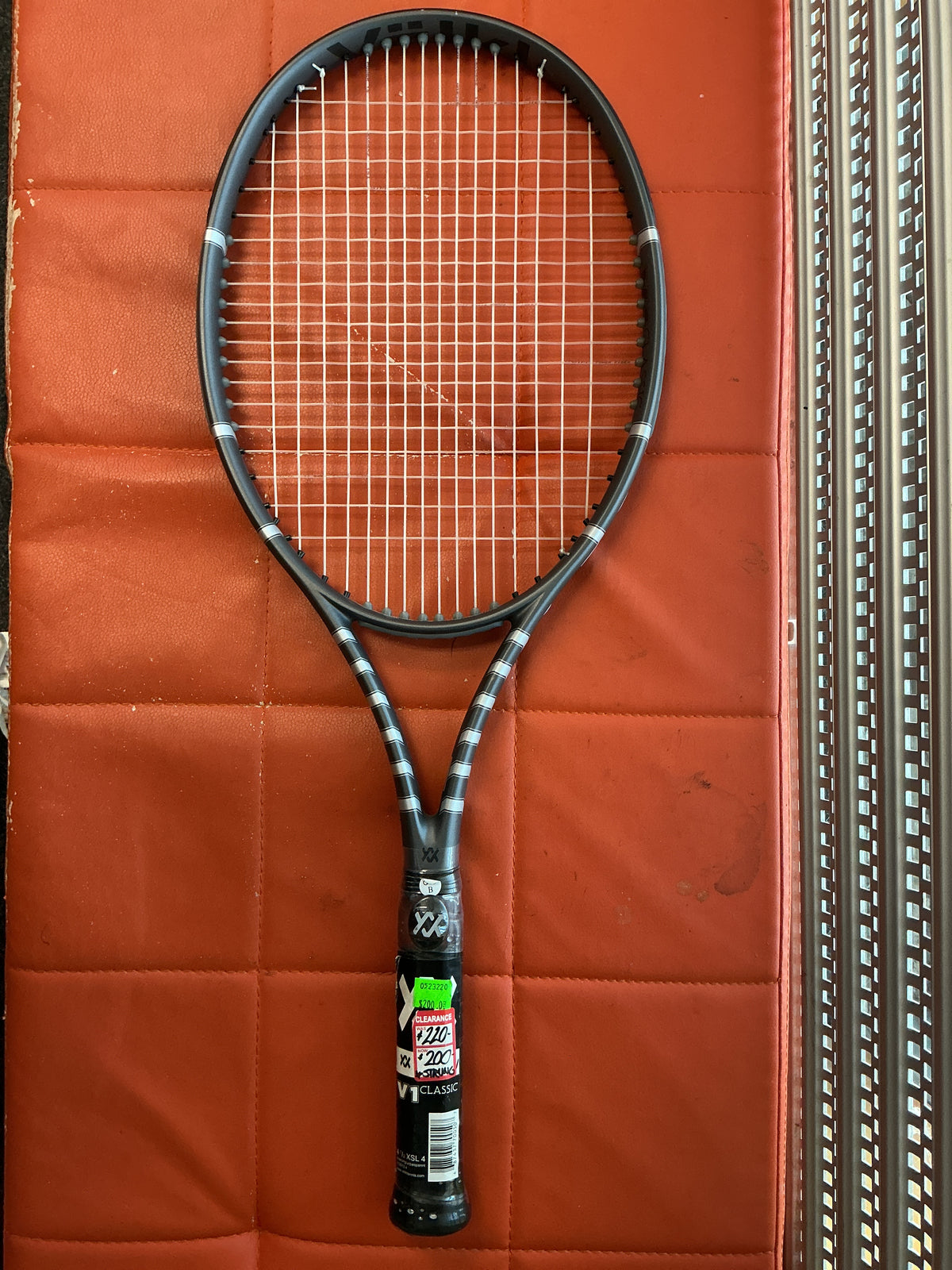 Völkl V1 Classic Strung (CLEARANCE)