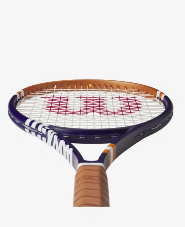 Wilson Blade 98 16x19 v8 Roland Garros (305gr)
