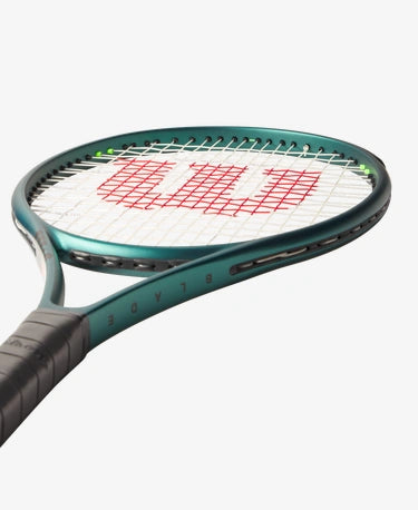 Wilson Blade 26 v9 (Comes already strung)