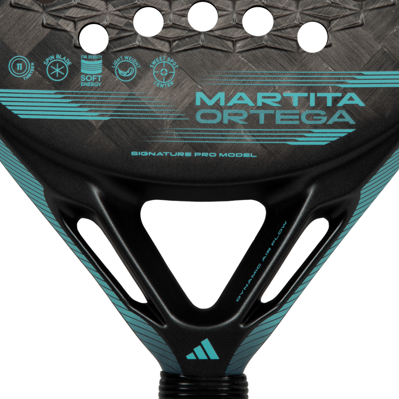 Adidas Cross It Light - Martita Ortega (2024)