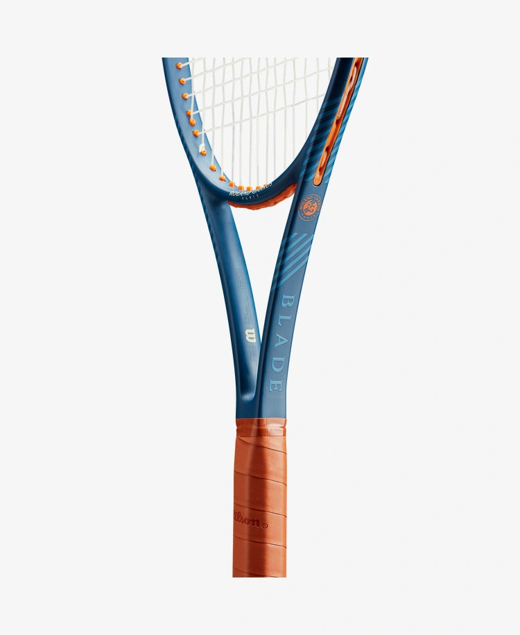 Wilson Blade 98 16x19 v9 Roland Garros (305gr)